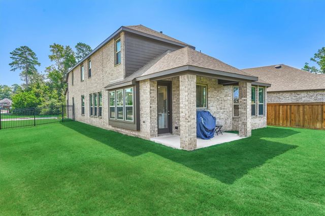 27129 Ivorywood Drive, Magnolia, TX 77354