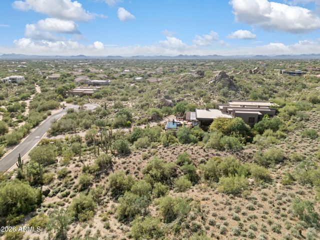 8300 E DIXILETA Drive 266, Scottsdale, AZ 85266