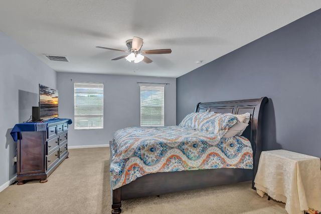 1615 Lexington Square SW, Vero Beach, FL 32962