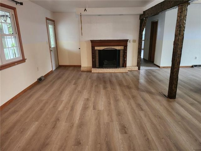 1745 Lake Trenton Drive, Trenton, MO 64683