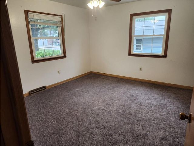 1745 Lake Trenton Drive, Trenton, MO 64683