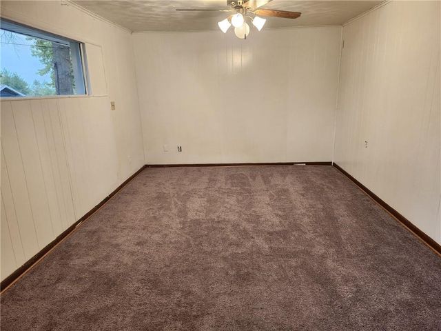 1745 Lake Trenton Drive, Trenton, MO 64683