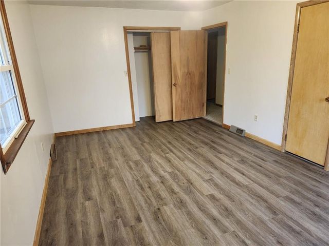 1745 Lake Trenton Drive, Trenton, MO 64683