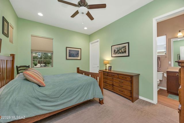 6910 W Cliff Spring Trail, Marana, AZ 85658