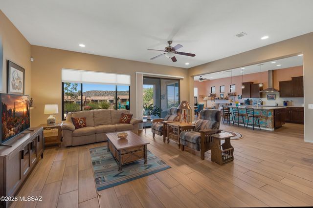 6910 W Cliff Spring Trail, Marana, AZ 85658