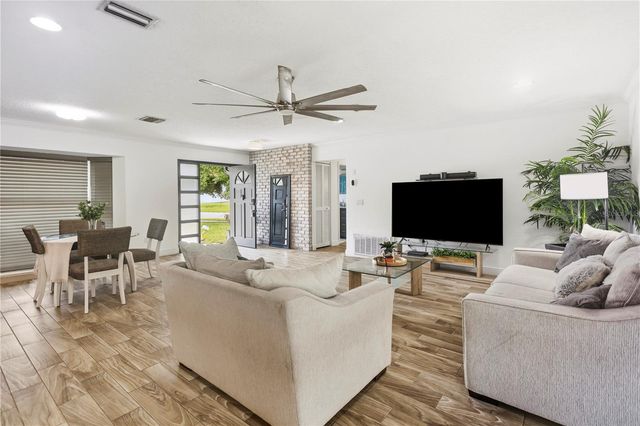 2067 E BARLINGTON DRIVE, Deltona, FL 32725