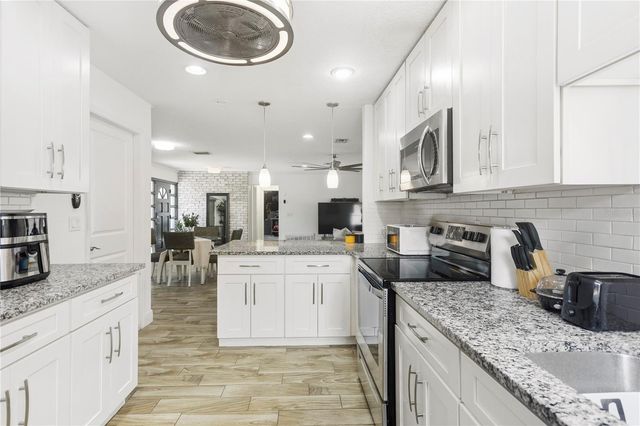 2067 E BARLINGTON DRIVE, Deltona, FL 32725