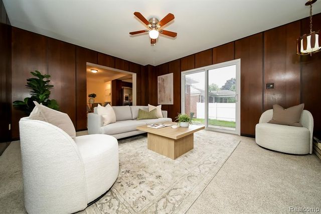 21792 Elmwood Avenue, Eastpointe, MI 48021