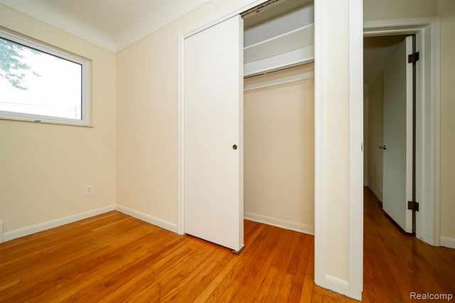 21792 Elmwood Avenue, Eastpointe, MI 48021