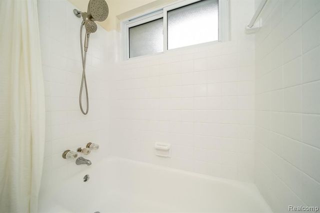 21792 Elmwood Avenue, Eastpointe, MI 48021
