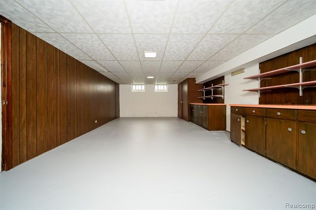 21792 Elmwood Avenue, Eastpointe, MI 48021