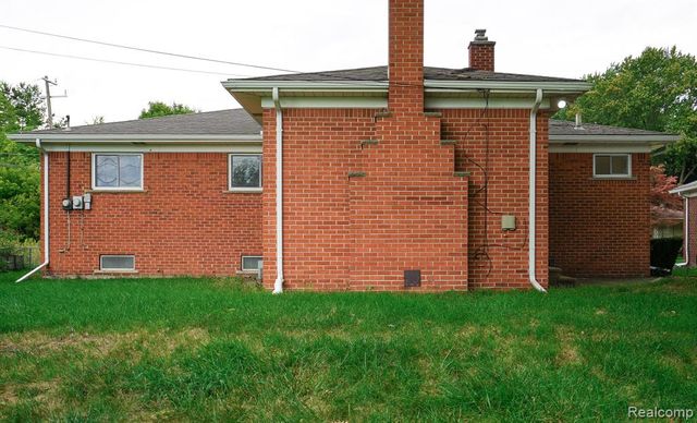 21792 Elmwood Avenue, Eastpointe, MI 48021