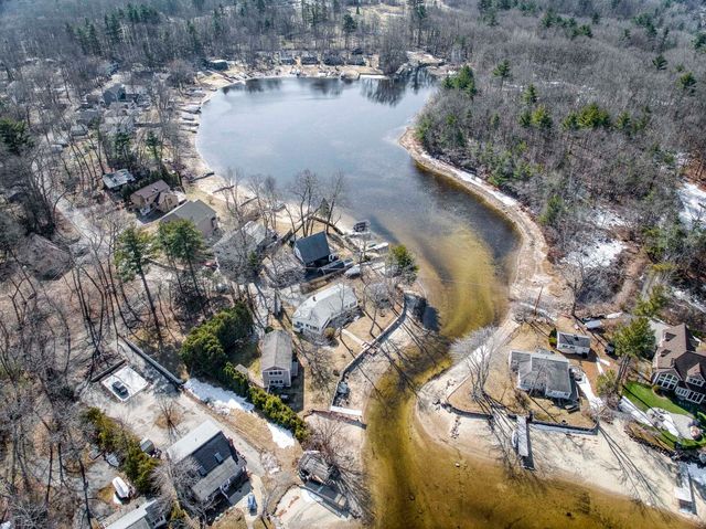 105 Conleys Grove Road, Derry, NH 03038