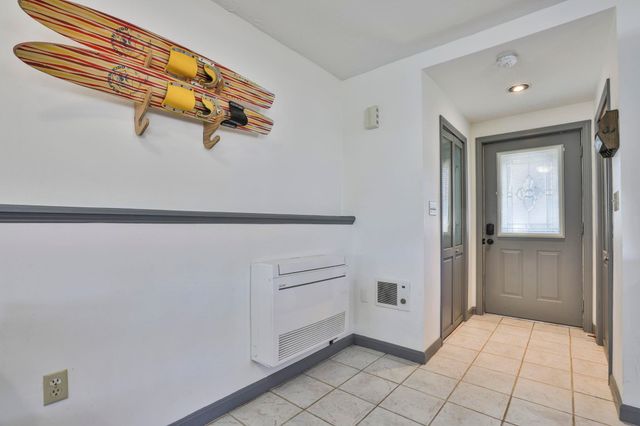 105 Conleys Grove Road, Derry, NH 03038