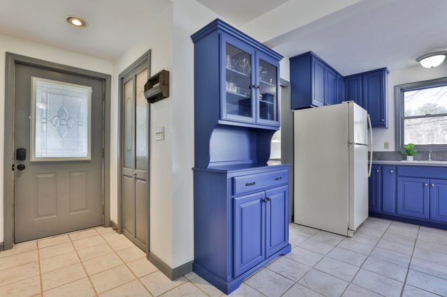 105 Conleys Grove Road, Derry, NH 03038