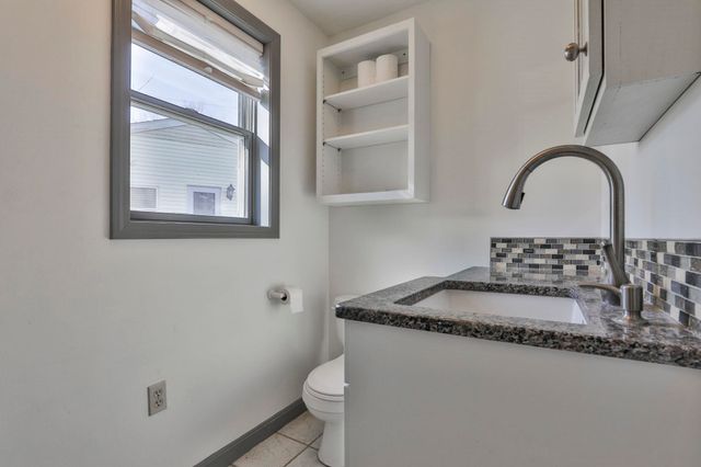 105 Conleys Grove Road, Derry, NH 03038