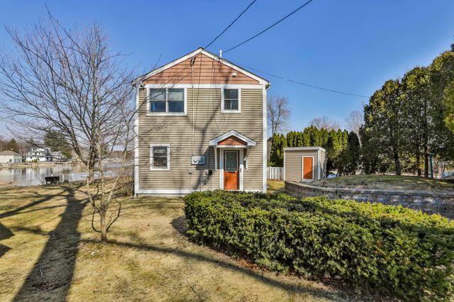 105 Conleys Grove Road, Derry, NH 03038