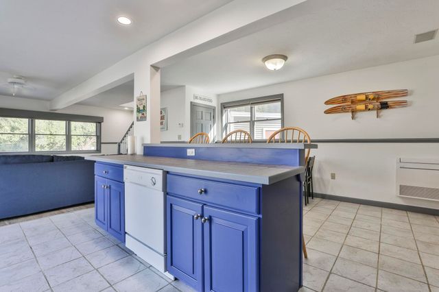 105 Conleys Grove Road, Derry, NH 03038