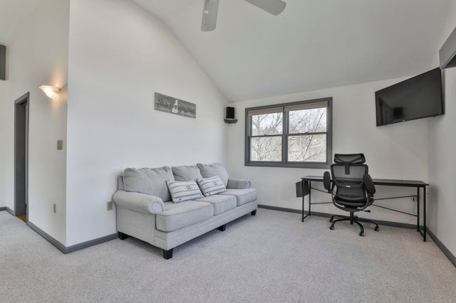 105 Conleys Grove Road, Derry, NH 03038