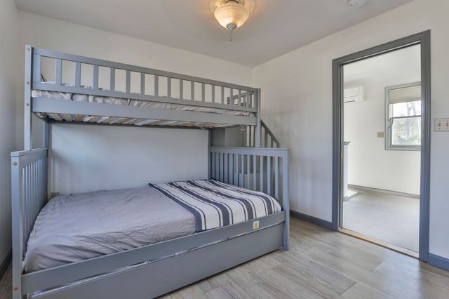 105 Conleys Grove Road, Derry, NH 03038