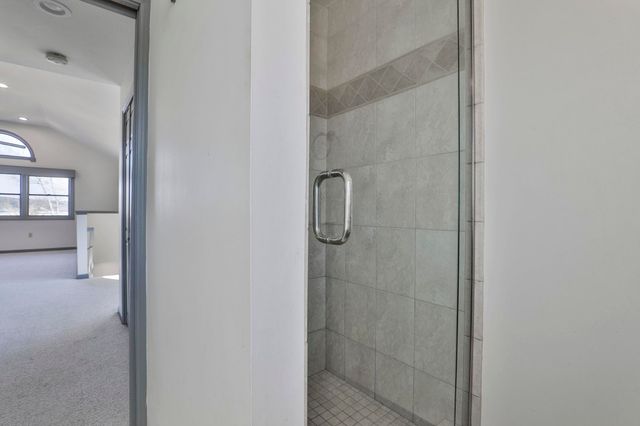 105 Conleys Grove Road, Derry, NH 03038