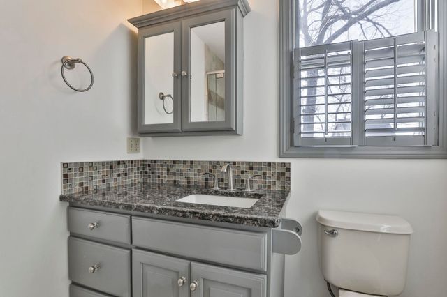 105 Conleys Grove Road, Derry, NH 03038