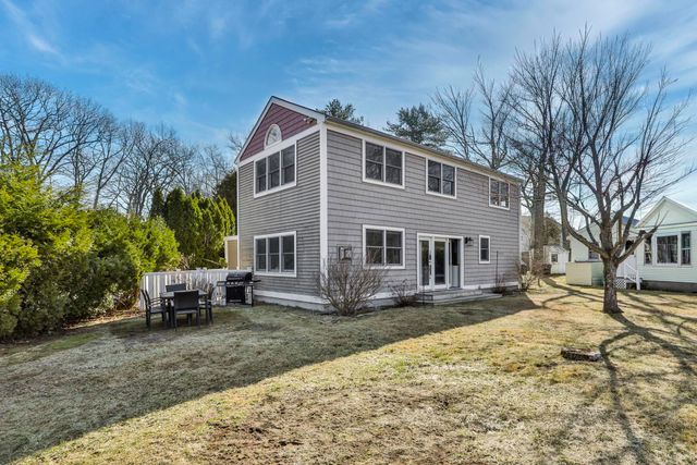 105 Conleys Grove Road, Derry, NH 03038