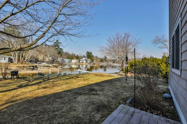 105 Conleys Grove Road, Derry, NH 03038