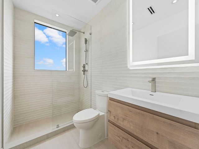 124 Orchid Street, Plantation Key, FL 33070