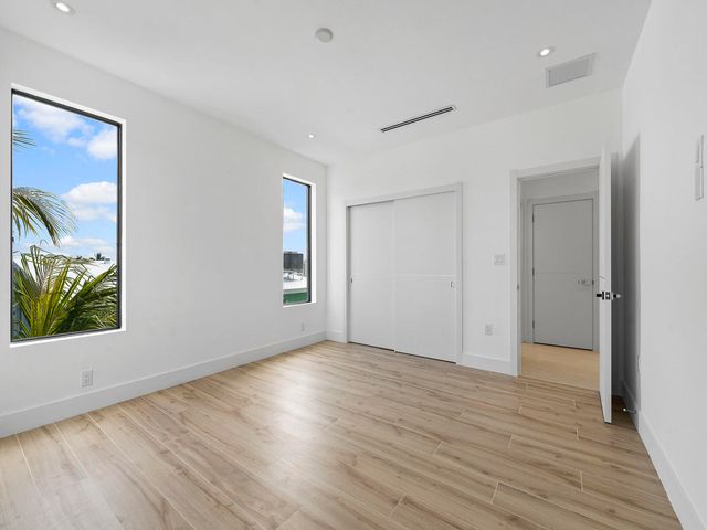 124 Orchid Street, Plantation Key, FL 33070