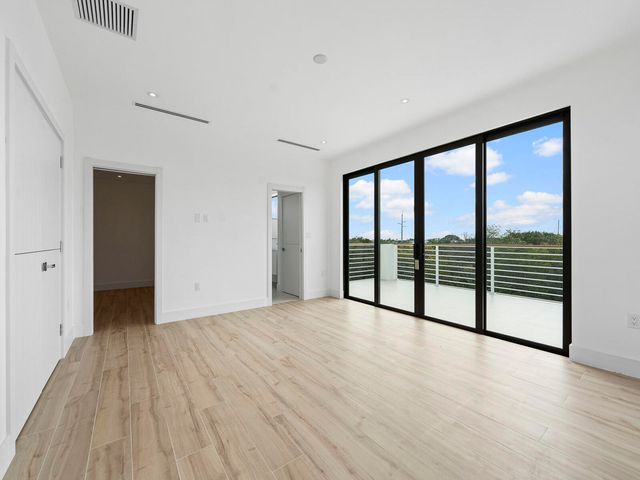 124 Orchid Street, Plantation Key, FL 33070