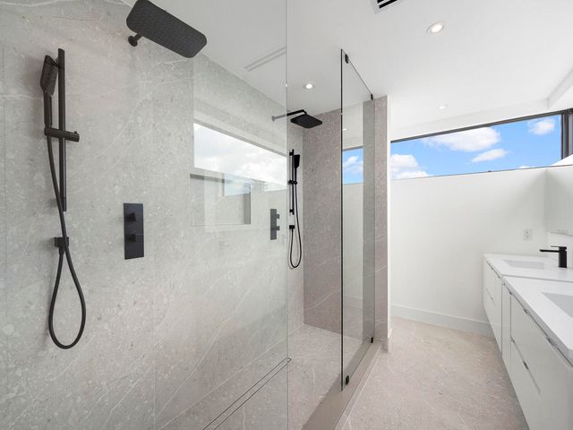 124 Orchid Street, Plantation Key, FL 33070