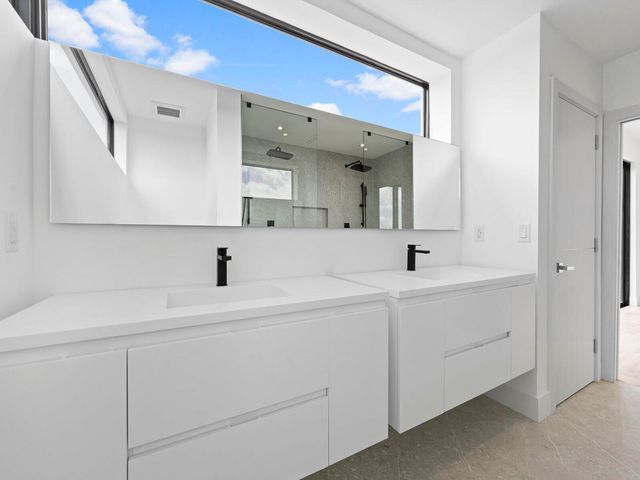 124 Orchid Street, Plantation Key, FL 33070