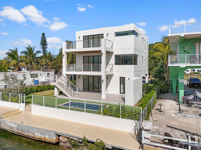 124 Orchid Street, Plantation Key, FL 33070