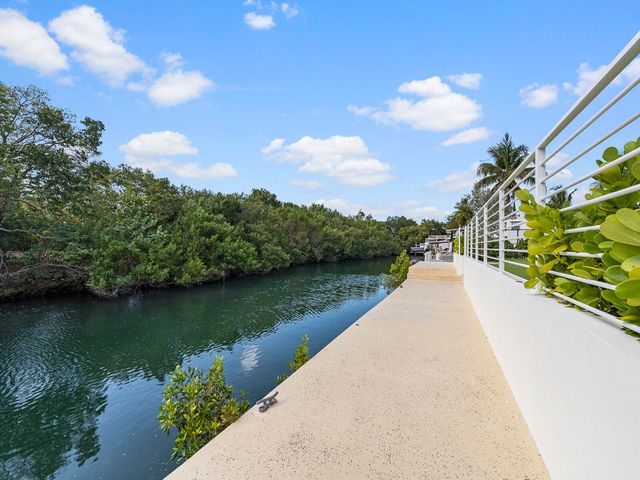 124 Orchid Street, Plantation Key, FL 33070