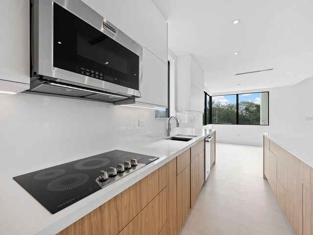 124 Orchid Street, Plantation Key, FL 33070