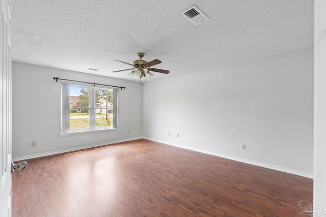 2317 Mary Anne Cir, Navarre, FL 32566