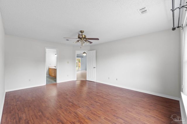 2317 Mary Anne Cir, Navarre, FL 32566