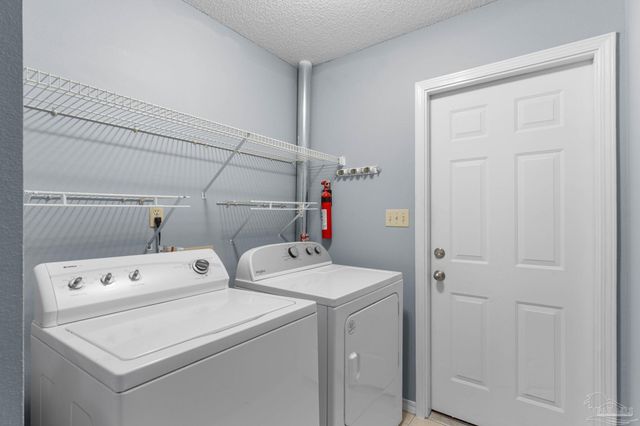 2317 Mary Anne Cir, Navarre, FL 32566