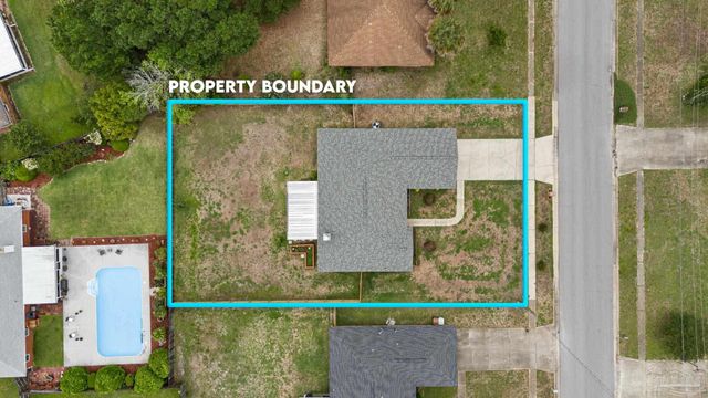 2317 Mary Anne Cir, Navarre, FL 32566