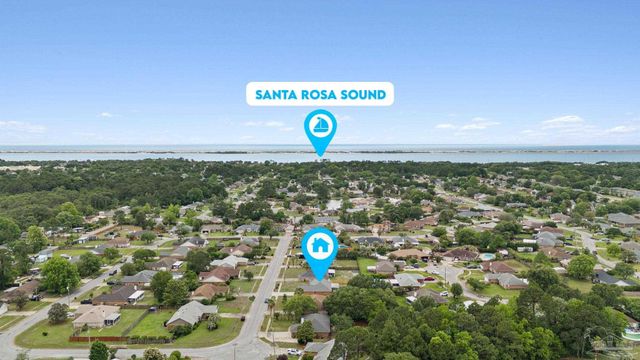 2317 Mary Anne Cir, Navarre, FL 32566