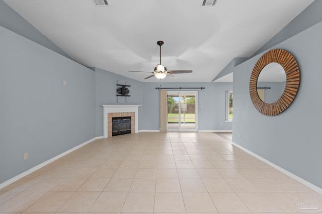 2317 Mary Anne Cir, Navarre, FL 32566