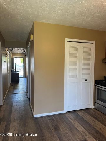 2620 Rowan St, Louisville, KY 40212