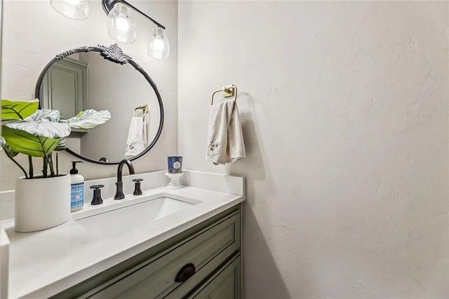 2585 Forest Glen Drive, Choctaw, OK 73020