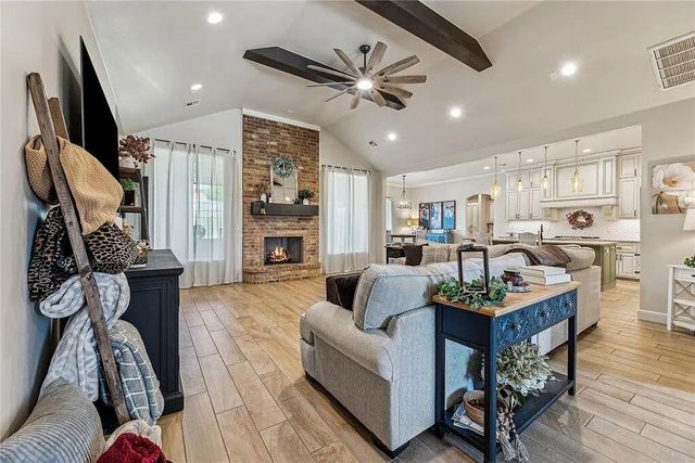 2585 Forest Glen Drive, Choctaw, OK 73020