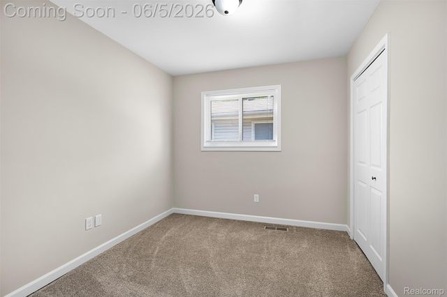12180 Arcola Street, Livonia, MI 48150