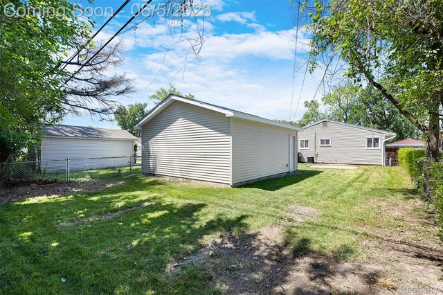 12180 Arcola Street, Livonia, MI 48150