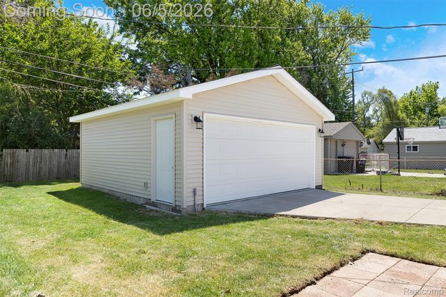 12180 Arcola Street, Livonia, MI 48150