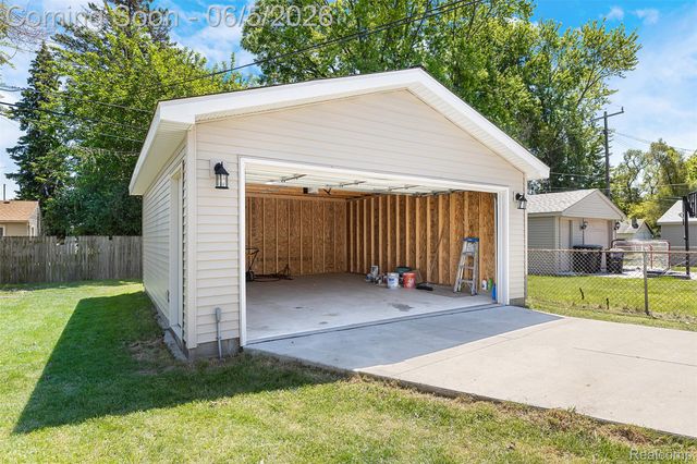 12180 Arcola Street, Livonia, MI 48150