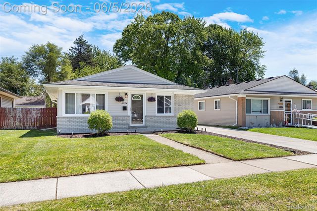 12180 Arcola Street, Livonia, MI 48150
